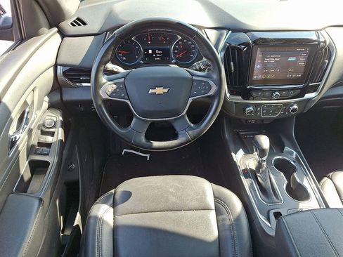 Used 2023 Chevrolet Traverse LT w/ LT Premium Package image 18