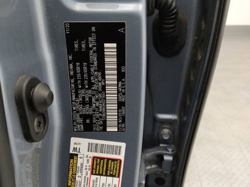 Used 2021 Toyota Highlander XLE image 33