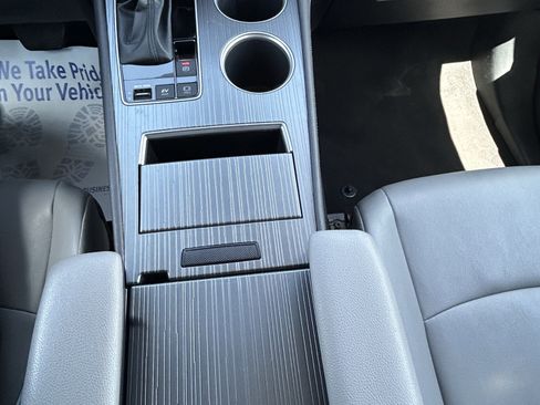 Certified 2025 Toyota Sienna XLE FWD image 27