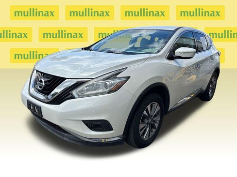 Used 2015 Nissan Murano S image 4