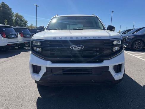 New 2025 Ford Expedition Active image 8
