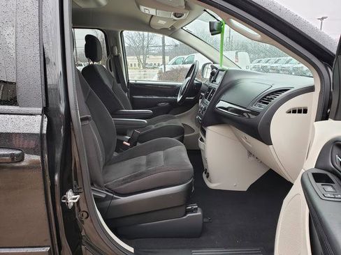 Used 2017 Dodge Grand Caravan SE w/ Power Window Group image 18
