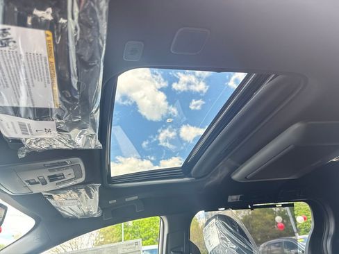 New 2026 Toyota Sienna Platinum AWD/4WD image 23