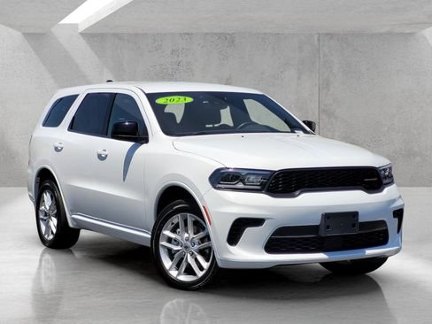 Used 2023 Dodge Durango GT AWD/4WD image 2