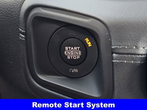 New 2025 Jeep Gladiator Sport image 23