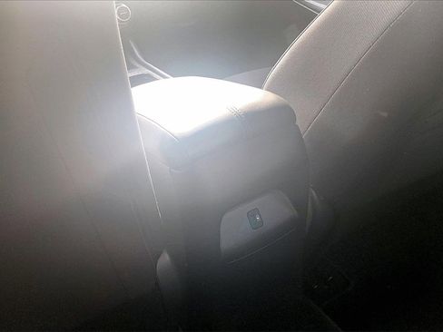 Used 2021 Nissan Sentra SV image 32