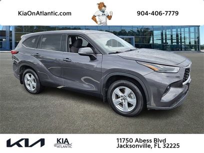 Used 2022 Toyota Highlander LE