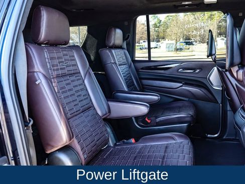 Used 2021 Cadillac Escalade ESV Sport Platinum w/ LPO, ONYX Package image 17