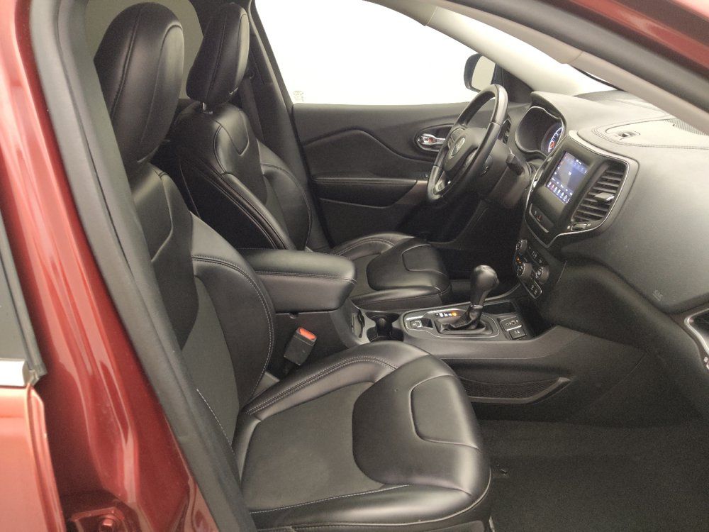 Used 2019 Jeep Cherokee Latitude Plus FWD image 21