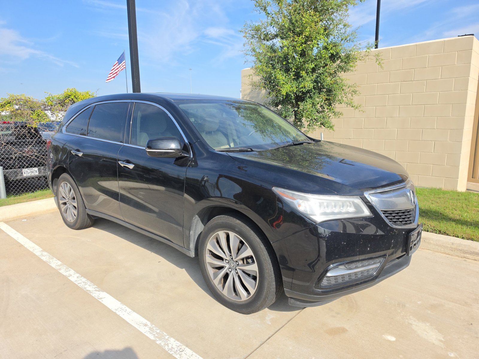 Used 2015 Acura MDX w/ Technology Package AWD/4WD image 3