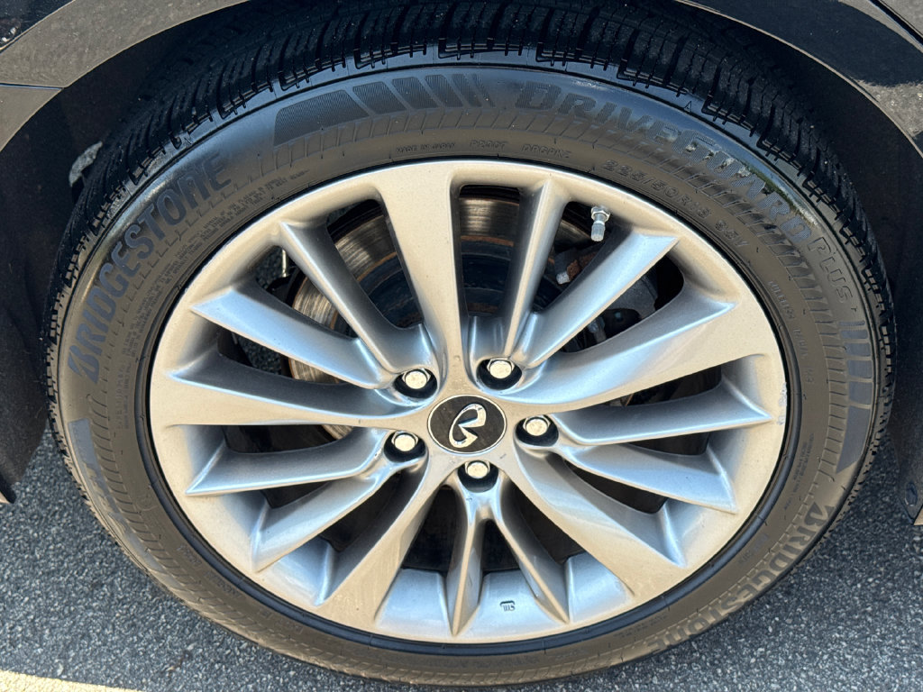 Used 2018 INFINITI Q50 Luxe w/ Essential Package (2.0T Luxe) AWD/4WD image 19