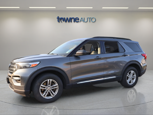 Used 2023 Ford Explorer XLT w/ Equipment Group 202A AWD/4WD image 2