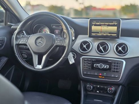Used 2015 Mercedes-Benz GLA 250 4MATIC image 34