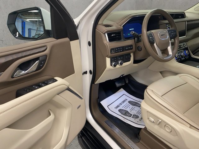 Used 2023 GMC Yukon XL Denali w/ Max Trailering Package AWD/4WD image 19