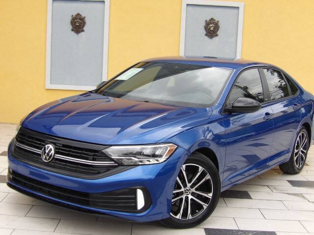 Used 2023 Volkswagen Jetta Sport FWD image 3