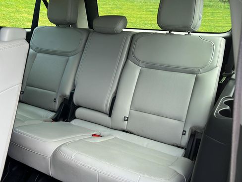Used 2025 Ford Expedition Max Platinum AWD/4WD image 29