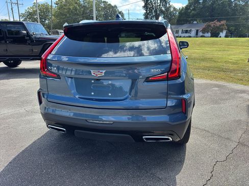 Used 2025 Cadillac XT4 Premium Luxury image 5