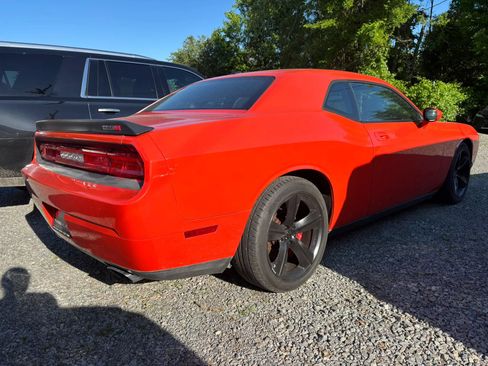 Used 2009 Dodge Challenger SRT8 w/ SRT Option Group II RWD image 8