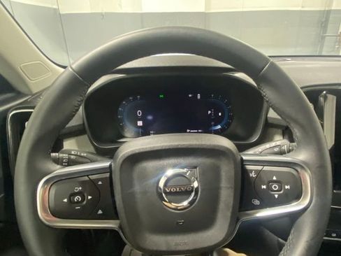 Certified 2025 Volvo XC40 B5 Plus image 15