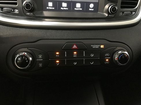 Used 2020 Kia Sorento FWD V6 image 28