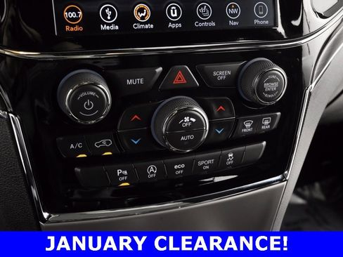 Used 2019 Jeep Grand Cherokee Limited w/ Trailer Tow Group IV image 33