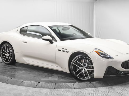 Used 2024 Maserati GranTurismo Modena image 1