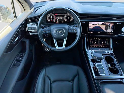 Used 2025 Audi Q7 Premium Plus image 17