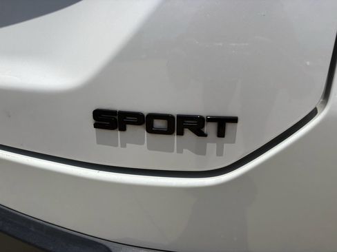 Certified 2024 Honda Pilot Sport image 29