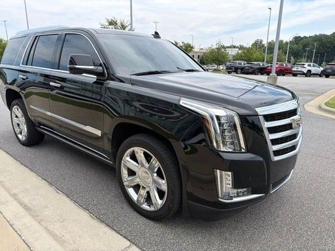Used 2016 Cadillac Escalade Premium AWD/4WD image 7