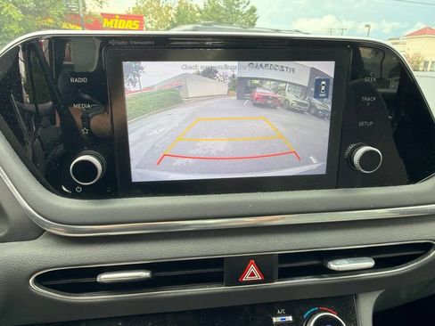 Used 2020 Hyundai Sonata SEL w/ Convenience Package FWD image 8