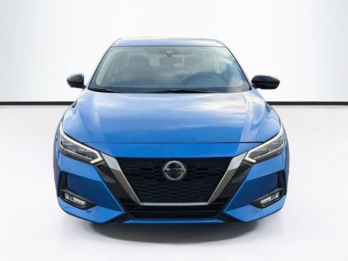 Used 2023 Nissan Sentra SR w/ SR Premium Package FWD image 2