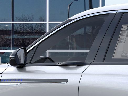 New 2026 Lincoln Nautilus Premier image 20