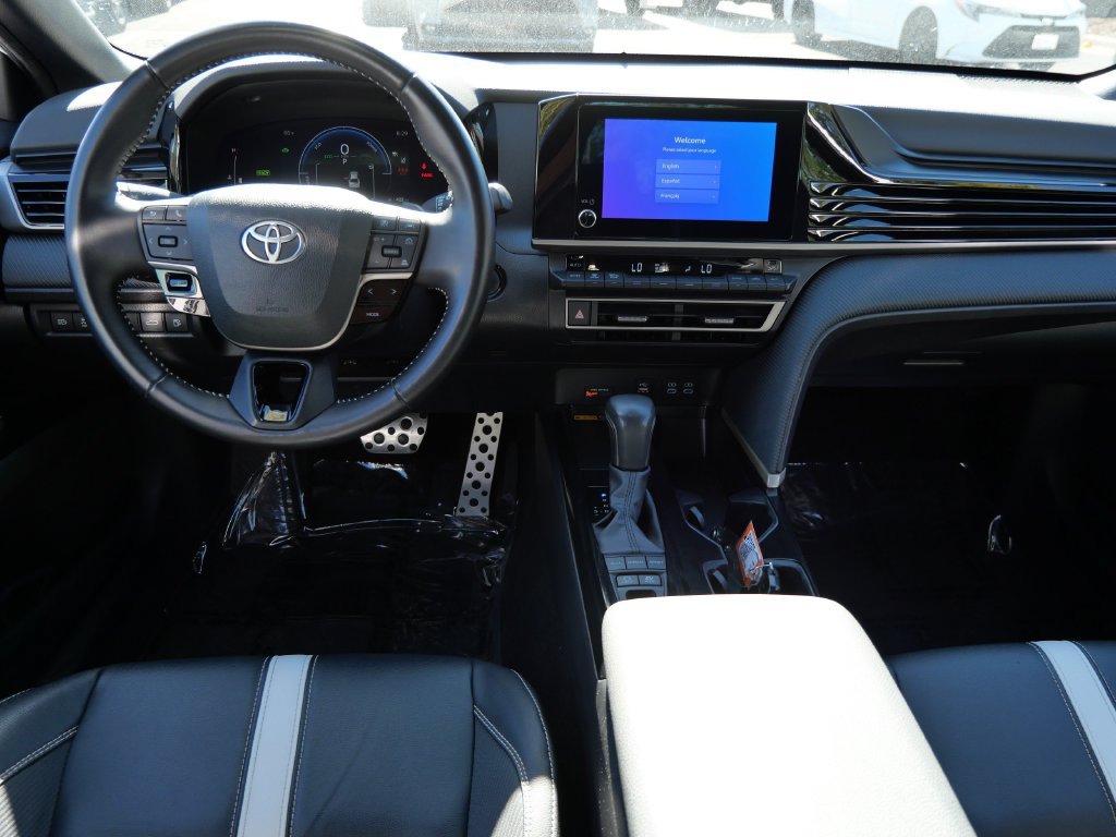 Certified 2025 Toyota Camry SE FWD image 13