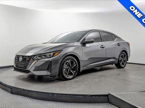 Used 2025 Nissan Sentra SV w/ All-Weather Package image 2