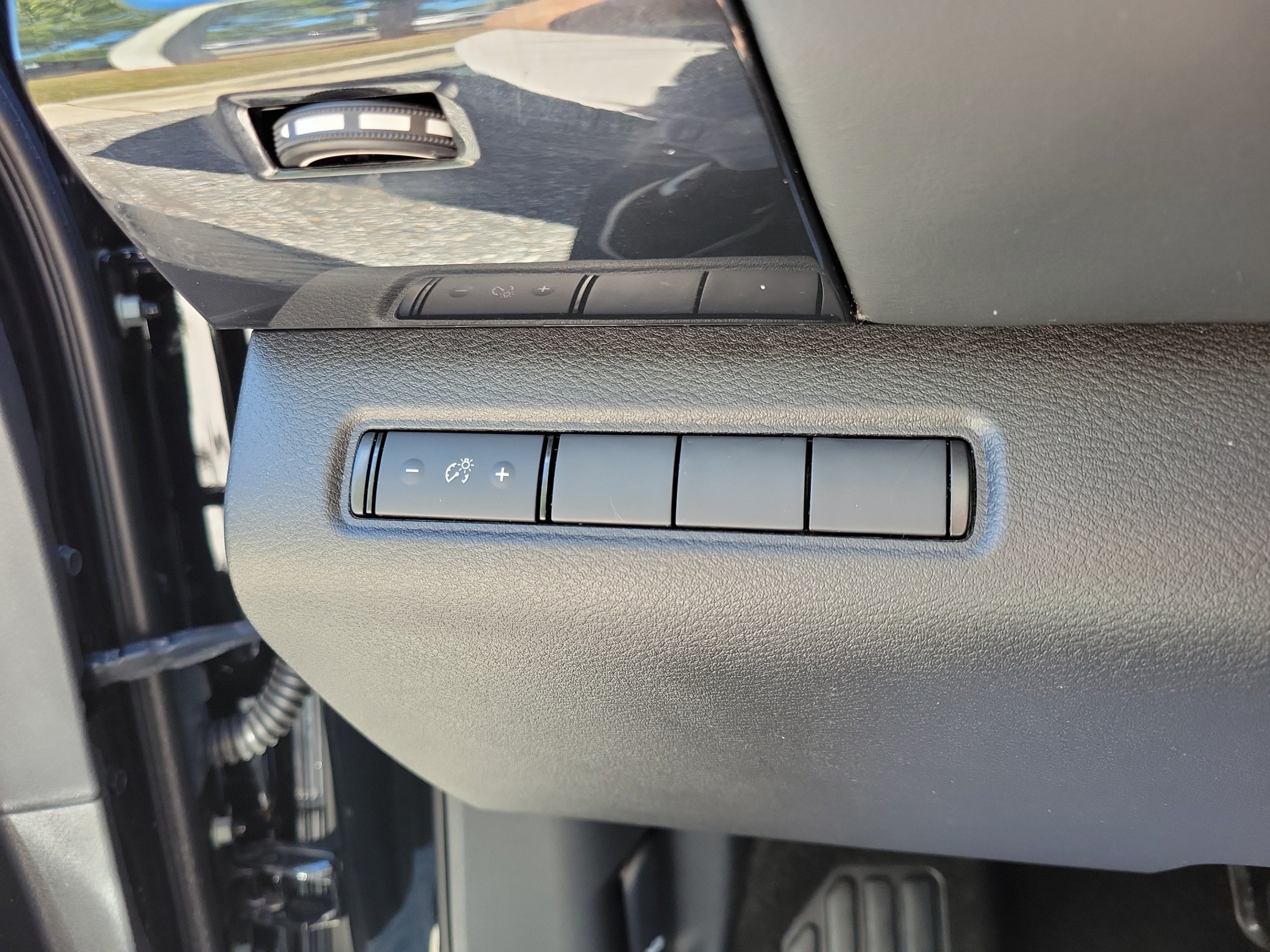 Certified 2024 Nissan Pathfinder S w/ Cargo Package FWD image 16