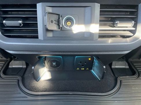 New 2025 Ford F150 Lariat w/ Equipment Group 501A Mid image 14