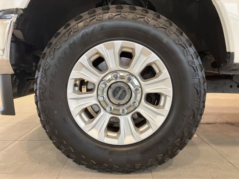 Used 2022 Ford F250 XLT image 9