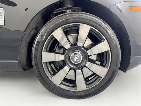 Used 2024 Rolls-Royce Cullinan image 33