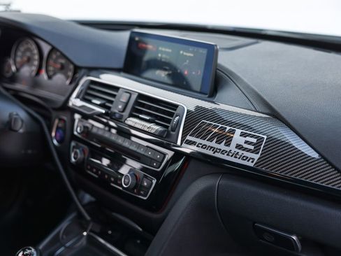 Used 2018 BMW M3 image 30