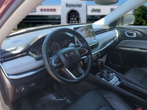 Used 2022 Jeep Compass Latitude AWD/4WD image 12