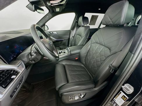 Used 2026 BMW X7 xDrive40i AWD/4WD image 29