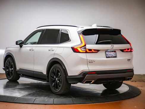 Used 2023 Honda CR-V Sport Touring image 2