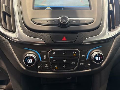 Certified 2019 Chevrolet Equinox LT w/ Driver Convenience Package image 21