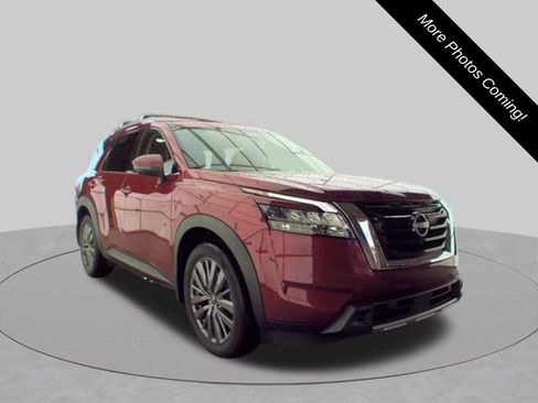 Used 2024 Nissan Pathfinder SL w/ SL Premium Package AWD/4WD image 5