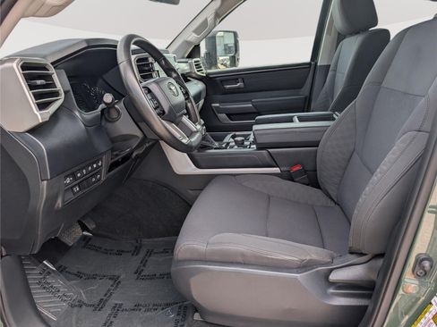 Used 2022 Toyota Tundra SR5 w/ SR5 Convenience Package AWD/4WD image 15
