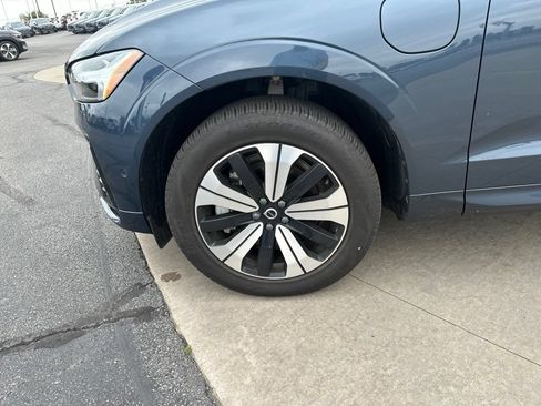 Certified 2025 Volvo XC60 T8 Plus w/ Protection Package Premier AWD/4WD image 10