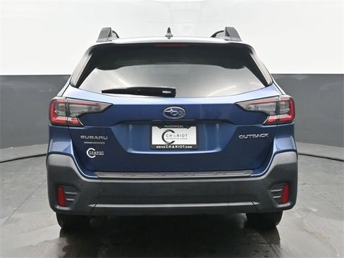 Used 2020 Subaru Outback Premium image 5