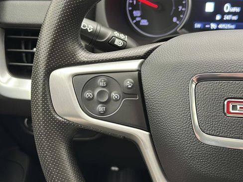 Used 2024 GMC Terrain SLE w/ Driver Convenience Package AWD/4WD image 17