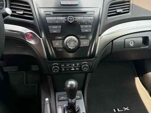 Used 2019 Acura ILX Sedan 4D image 20