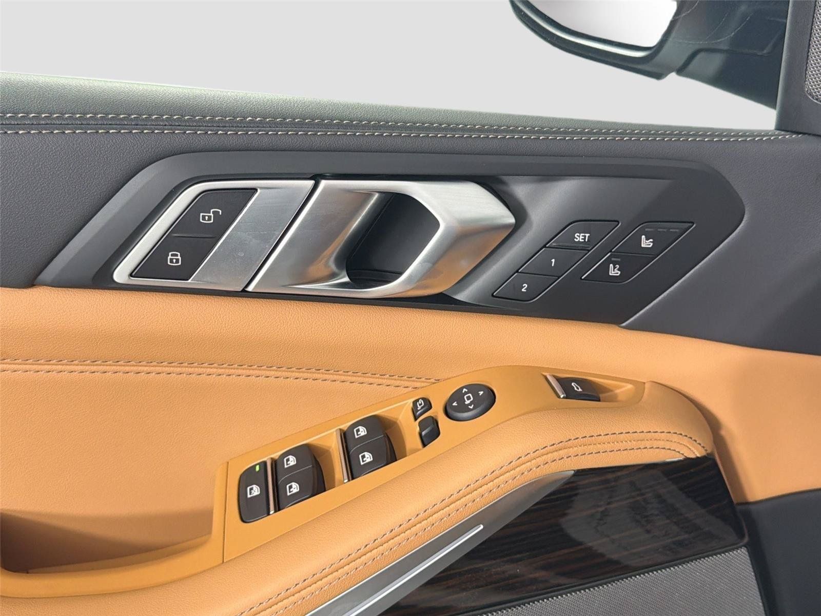 New 2026 BMW X5 xDrive50e AWD/4WD image 16